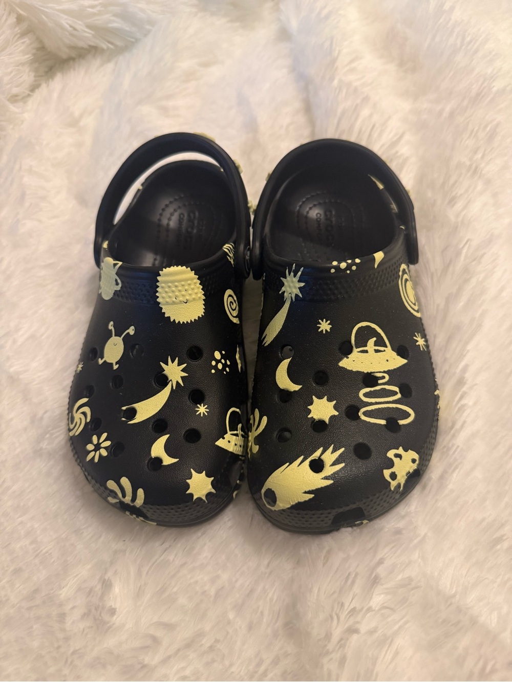 NWOT Kids Glow in the Dark Crocs